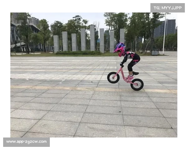 四川营山幼儿滑步车挑战赛收官，萌娃赛场表现成社交媒体热点